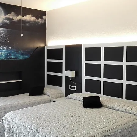 מלון Casa *