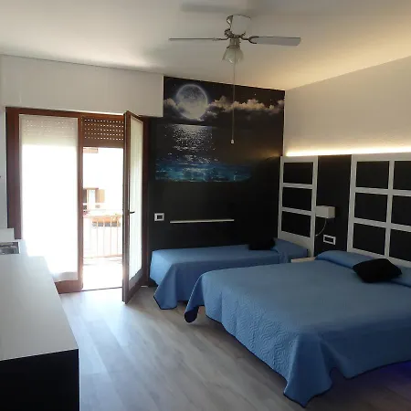 מלון Casa *