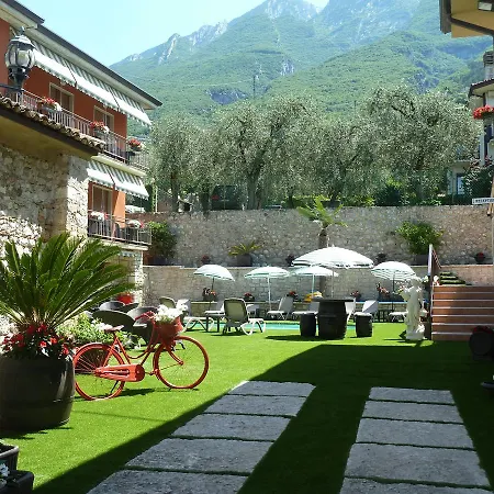 Casa *