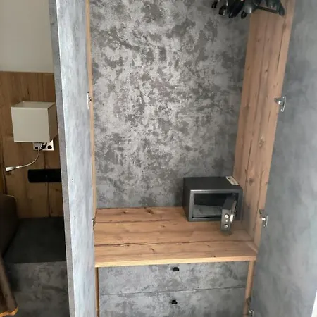 酒店 艾斯特之家住宿酒店 布雷佐内加尔达