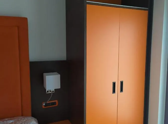 Casa Hotel *